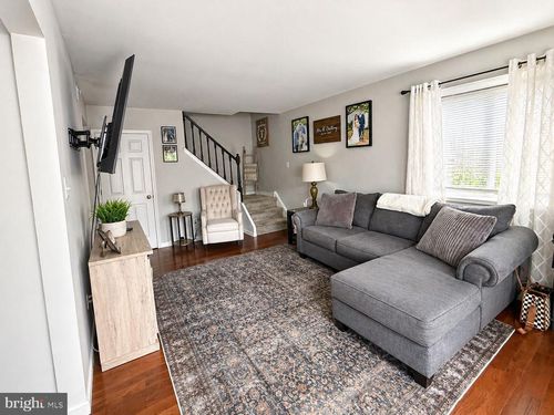 68-6414 Hilltop Dr, BROOKHAVEN, PA, 19015-1317 | Card Image