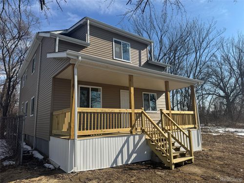 17586 Gable St, Hamtramck, MI, 48212-1326 | Card Image