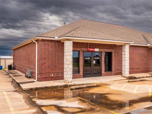 1501 E Wade Watts Ave, McAlester, OK, 74501-5651 | Card Image
