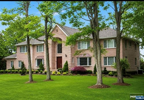604 Grandview Ter, Franklin Lakes, NJ, 07417-3007 | Card Image