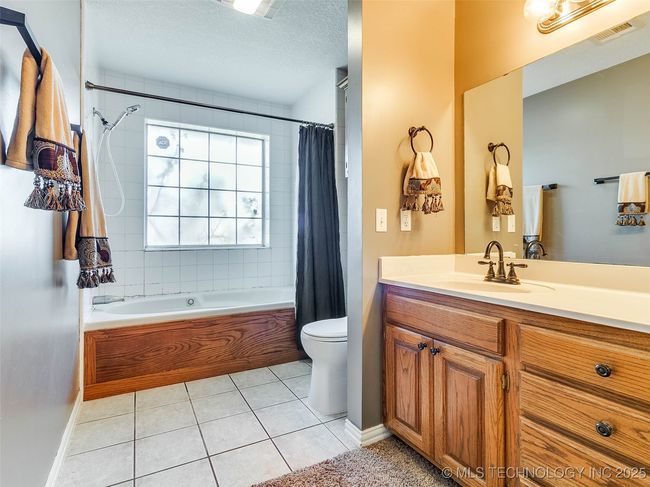 2018 Briarwood St, House other with 3 bedrooms, 2 bathrooms and null parking in Stroud OK | Image 37