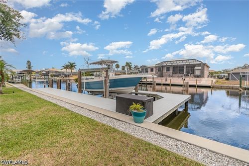 4818 Regal Dr, Bonita Springs, FL, 34134-3925 | Card Image