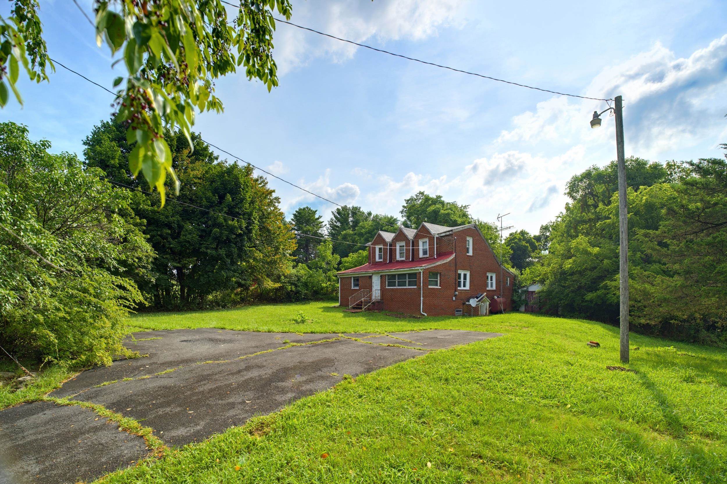 Land in Staunton 2