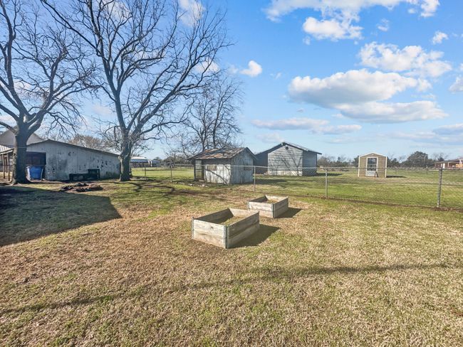 13023 Big Indian Rd, House other with 2 bedrooms, 2 bathrooms and null parking in Callisburg TX | Image 13