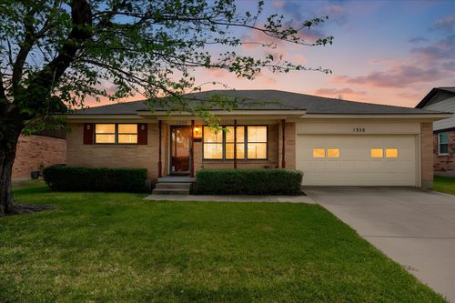 1320 Lexington Dr, Garland, TX, 75041-5001 | Card Image