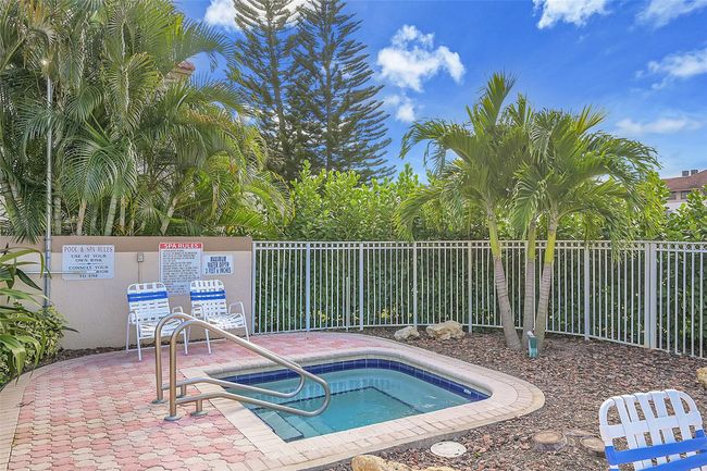 8 - 6662 Via Regina, Condo with 2 bedrooms, 2 bathrooms and null parking in Boca Raton FL | Image 16
