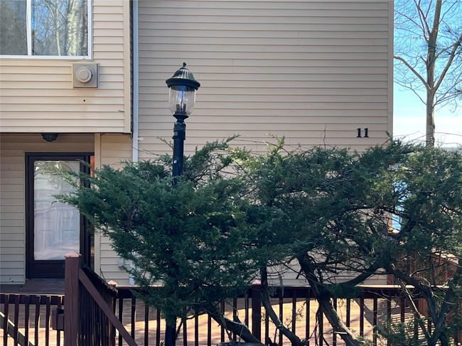 View of exterior details | Image 8