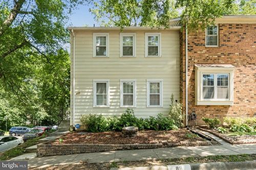 8358 Stationhouse Ct, LORTON, VA, 22079-1206 | Card Image