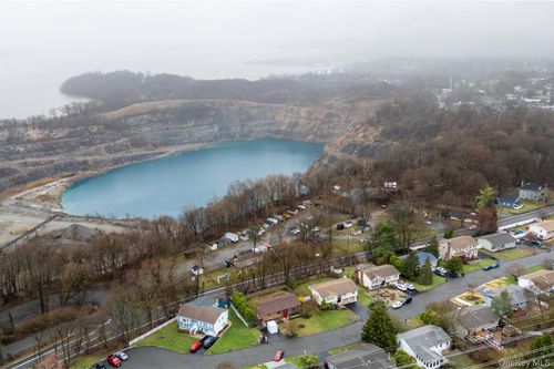 10 Skinner Ct, Tomkins Cove, NY, 10986-1105 | Card Image