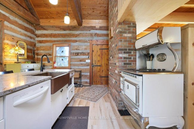 215 Corkoran Rd, House other with 4 bedrooms, 2 bathrooms and 4 parking in Jasper ON | Image 9