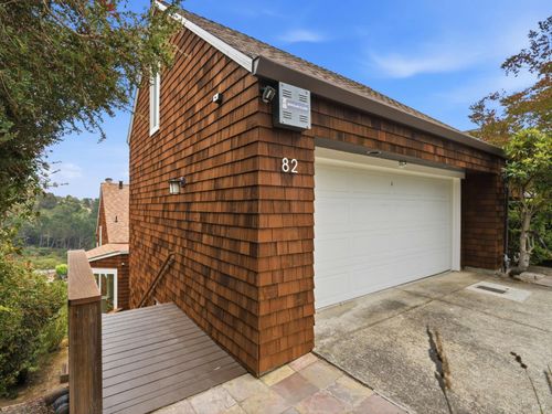 82 Milland Dr, Mill Valley, CA, 94941-2537 | Card Image