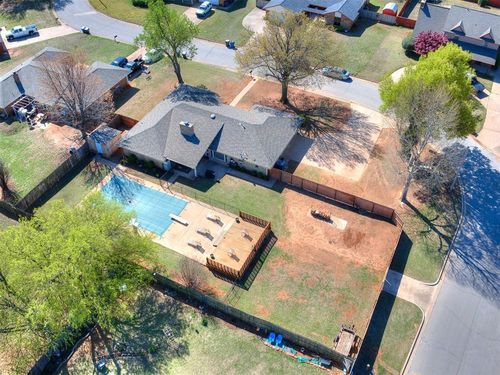 814 Hickory Stick Drive, Chickasha, OK, 73018 | Card Image