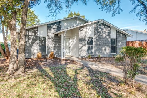 8507 Baumgarten Dr, Dallas, TX, 75228-5416 | Card Image