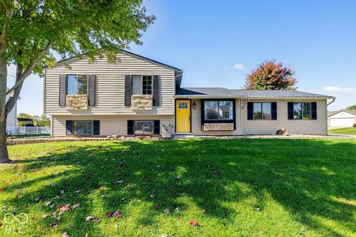 10803 Lupine Ln, Fort Wayne, IN, 46804-4973 | Card Image