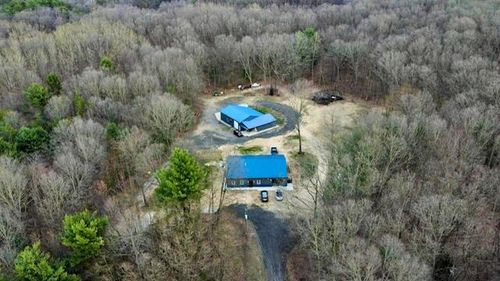 53815 Glenwood Rd, Dowagiac, MI, 49047-7423 | Card Image