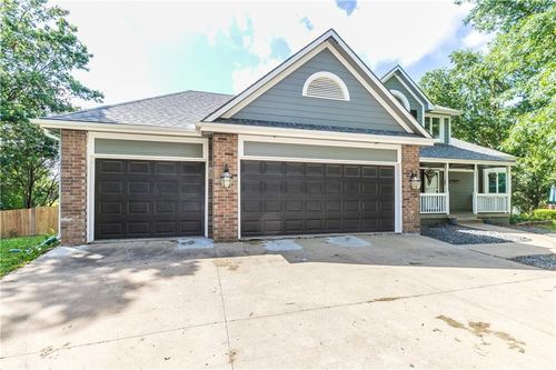 1503 Wrangler Way, Raymore, MO, 64083-8493 | Card Image