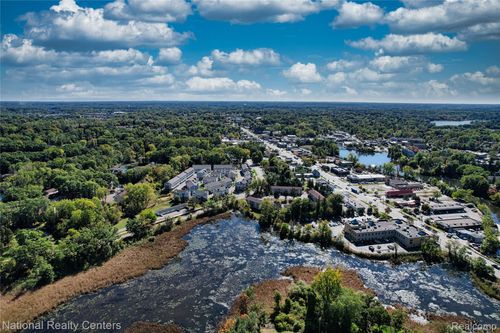 apt-5-8711 Candlewood Trl, Brighton, MI, 48116-2351 | Card Image