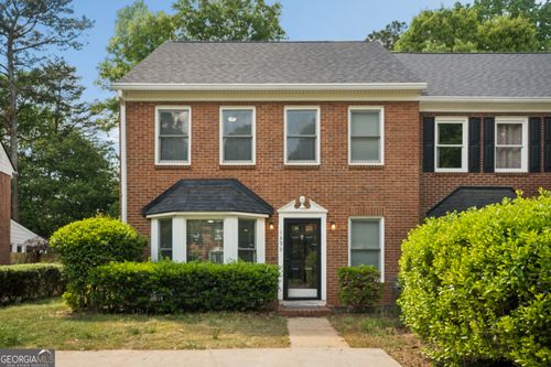 1390 Old Virginia Ct Se, Marietta, GA, 30067-6001 | Card Image