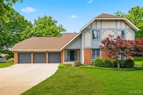15693 Dresden Lake Ct, Chesterfield, MO, 63017-5214 | Card Image