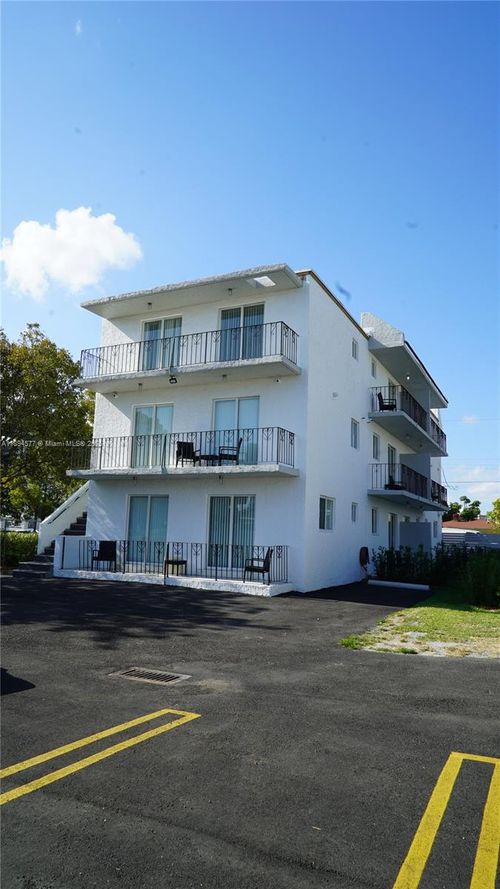apt-2-1328 Nw 4th St, Miami, FL, 33125-4753 | Card Image