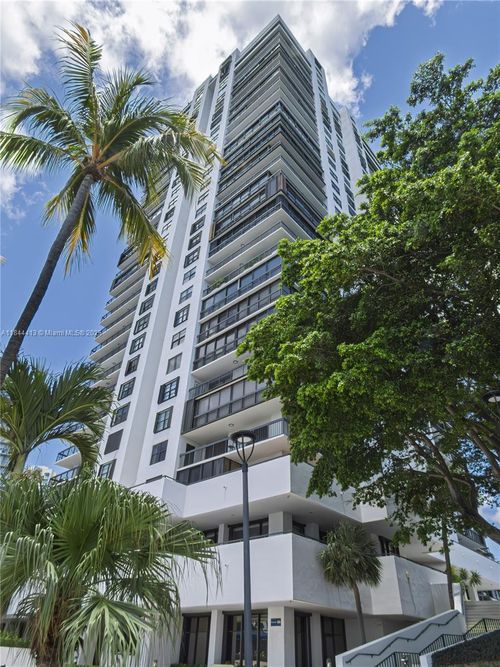 apt-414-2333 Brickell Ave, Miami, FL, 33129-2410 | Card Image
