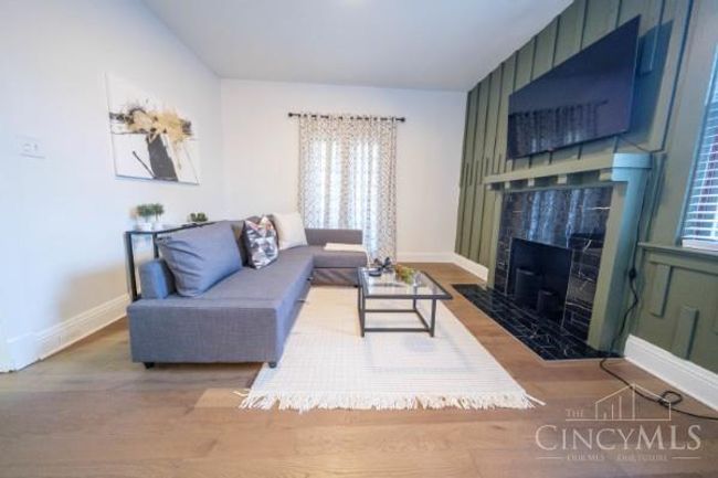 791 E Mitchell Ave, Condo with 3 bedrooms, 1 bathrooms and null parking in Cincinnati OH | Image 4