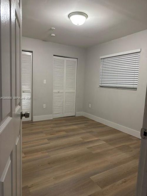 1-1930 Sw 2nd St, Miami, FL, 33135-1711 | Card Image