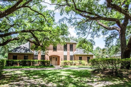 24 Avenue Of The Oaks, Beaumont, TX, 77707-1802 | Card Image