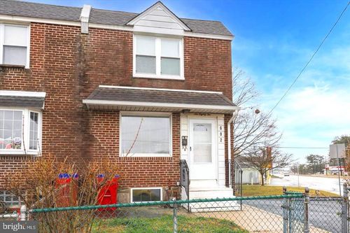 682 2nd Ave, BRISTOL, PA, 19007-3214 | Card Image