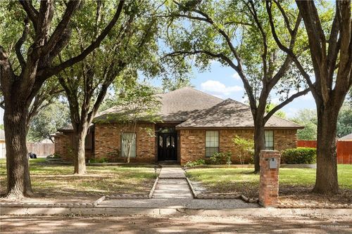 2205 Village Dr, Mission, TX, 78572-3281 | Card Image
