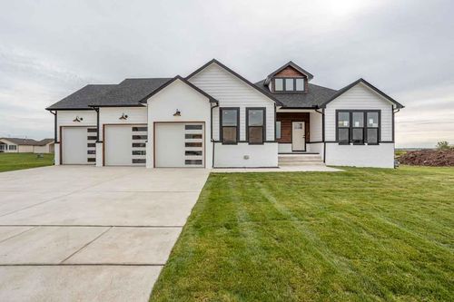 465 Stoney Creek St, Clearwater, KS, 67026-8715 | Card Image