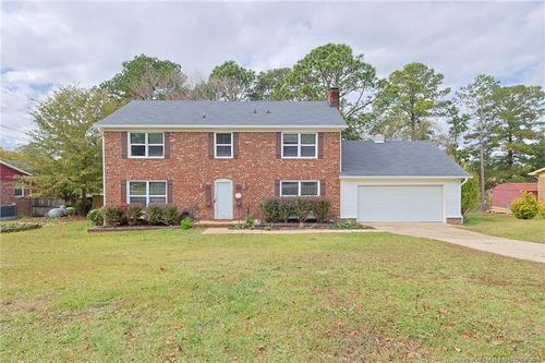 1524 Paisley Ave, Fayetteville, NC, 28304-2953 | Card Image