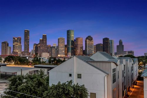 1818 Dart St, Houston, TX, 77007-4027 | Card Image