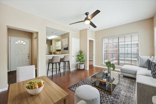 apt-202-712 W 21st St, Austin, TX, 78705-5453 | Card Image