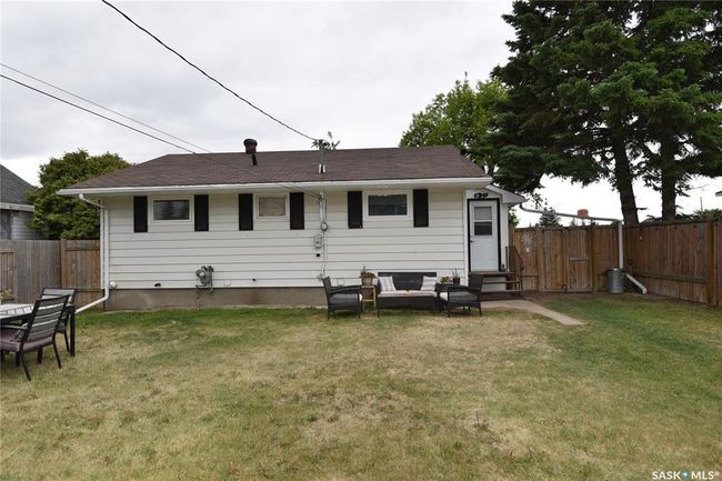 405 1 St St W, House other with 4 bedrooms, 2 bathrooms and 2 parking in Nipawin SK | Image 4