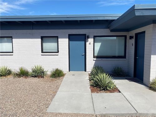 4-218 S 11th St, Las Vegas, NV, 89101-8915 | Card Image