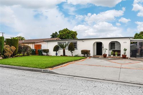 16624 E Benwood St, Covina, CA, 91722-2414 | Card Image