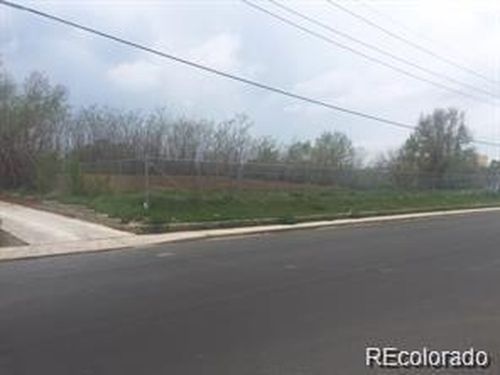 1392 Akron St, Aurora, CO, 80010 | Card Image