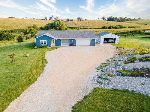 125 Buncombe Rd, Hazel Green, WI, 53811-9525 | Card Image