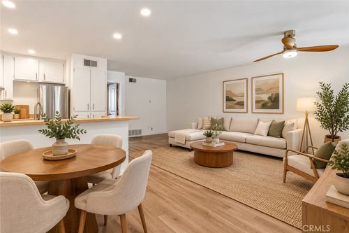 75-12330 Osborne, Pacoima, CA, 91331 | Card Image