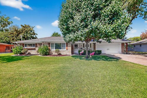 1519 Sunnybrook Dr, Irving, TX, 75061-2154 | Card Image