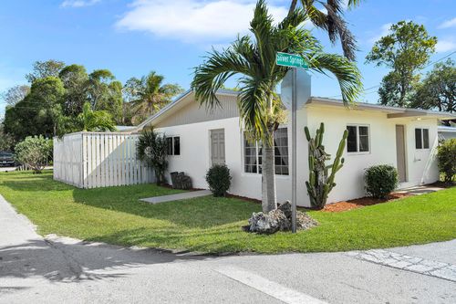 62 Silver Springs Dr, Key Largo, FL, 33037-2578 | Card Image