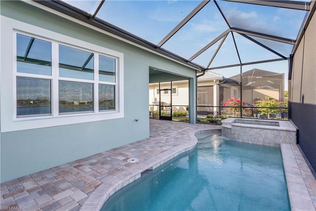 8925 Calypso Ct, Condo with 2 bedrooms, 2 bathrooms and 2 parking in Naples FL | Image 4