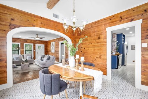 515 E Mountain St, Seguin, TX, 78155 | Card Image