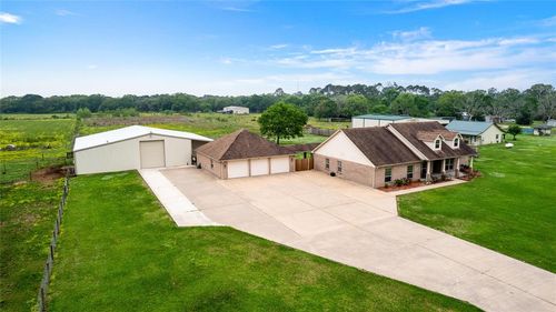 2224 County Road 660b, Danbury, TX, 77534-8740 | Card Image