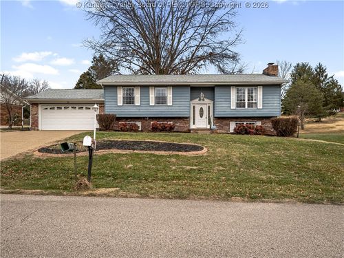 33 Marilyn Rd, Scott Depot, WV, 25560-9570 | Card Image