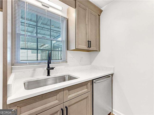 193 High Creek Dr, Townhouse with 2 bedrooms, 3 bathrooms and null parking in Roswell GA | Image 9
