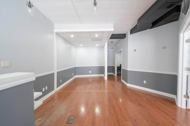 7 N Court interior 3 | Image 6