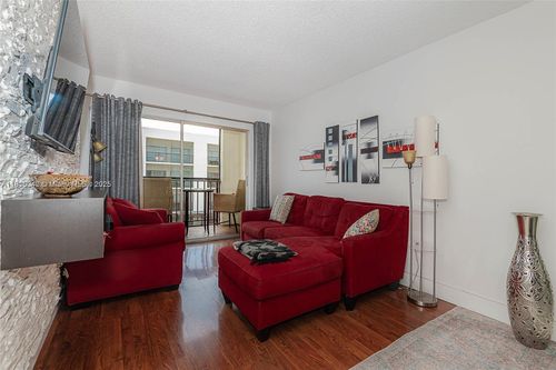 apt-426-201 178th Dr, Sunny Isles Beach, FL, 33160-2849 | Card Image