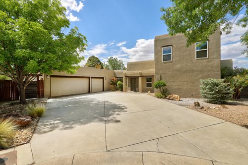 6425 Guadalupe Pl Nw, Los Ranchos, NM, 87107-5837 | Card Image